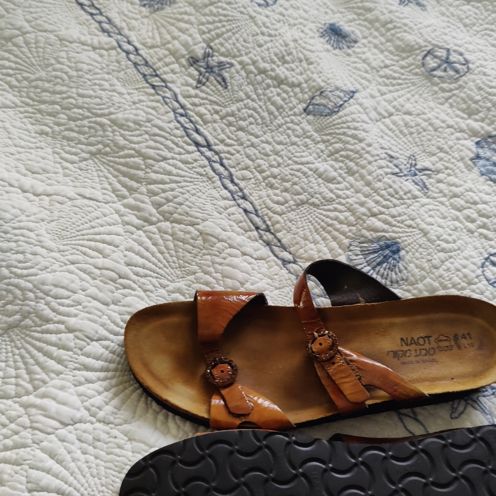 Naot Clog/Slides - image 4